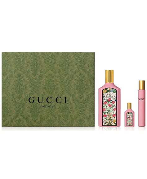 Gucci Flora Gorgeous Gardenia gift set in eau de parfum.